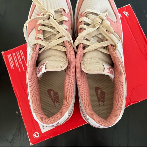 ✔️New✔️ NIKE Dunk Low Retro PRM Red Stardust - Picture 8 of 12